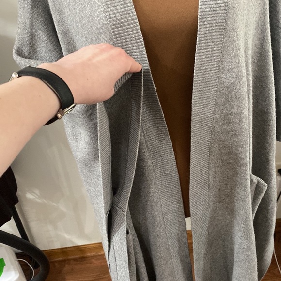 Aritzia Golden by TNA Roohan grey alpaca wool blend sweater poncho size XXS / XS - Picture 12 of 12
